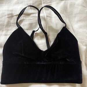 Beyond Yoga Velvet Motion Bra Black